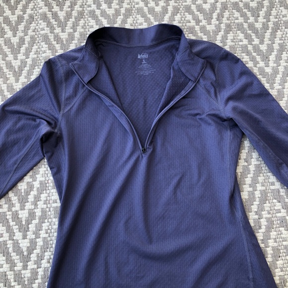 REI lightweight base layer half-zip top women's size Small - Picture 3 of 10